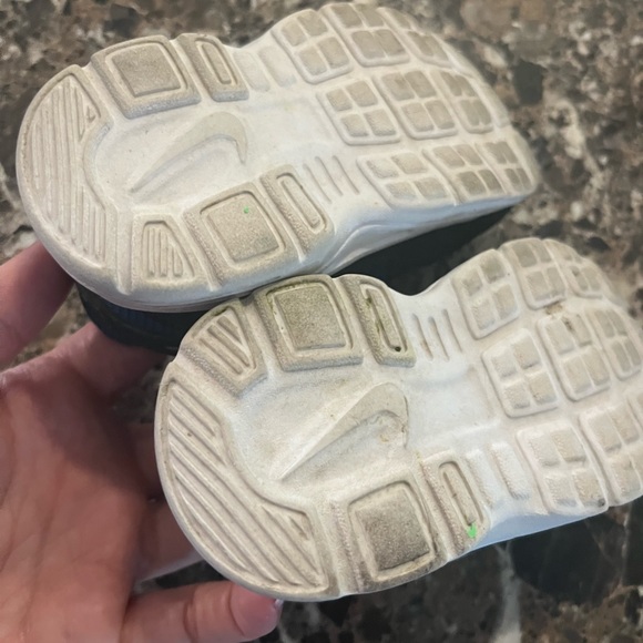 Nike Revolution 2 🌟 - Picture 3 of 6